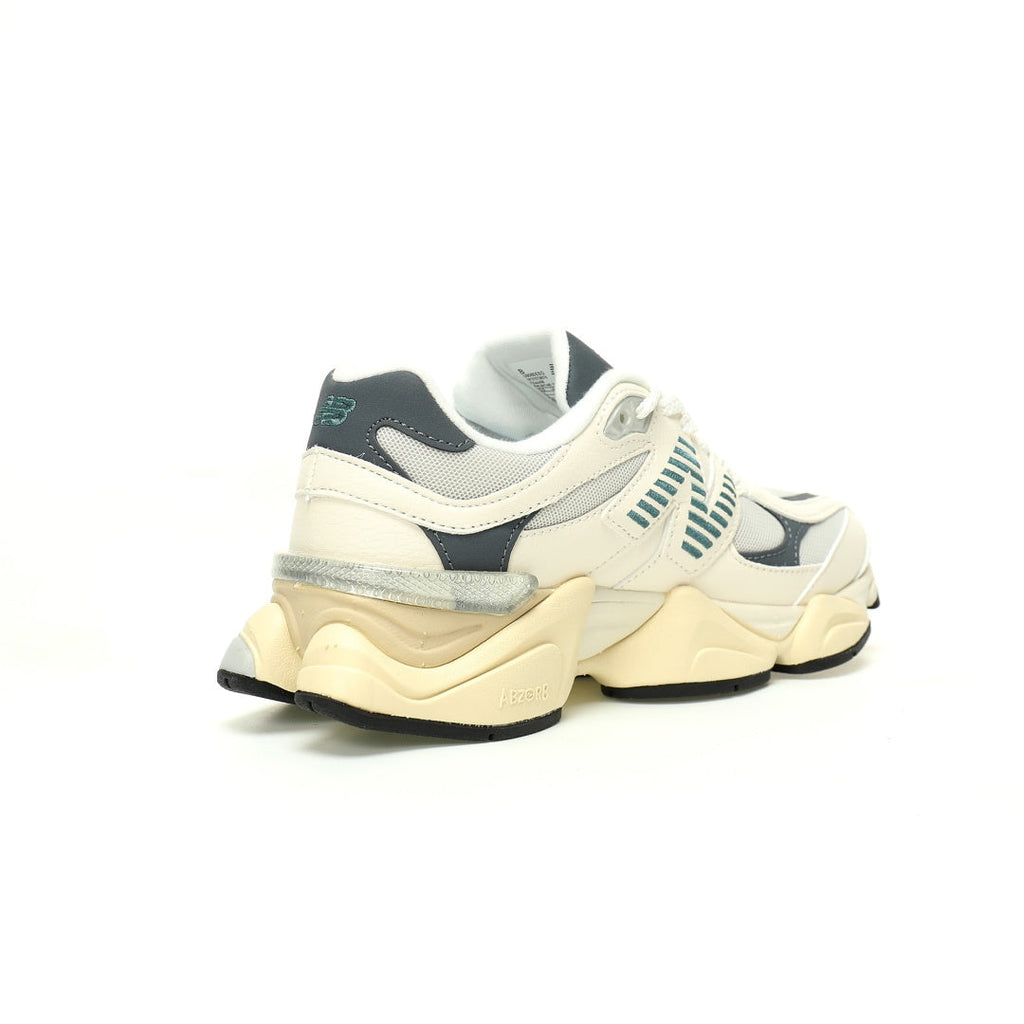 New Balance 9060 Sneakers