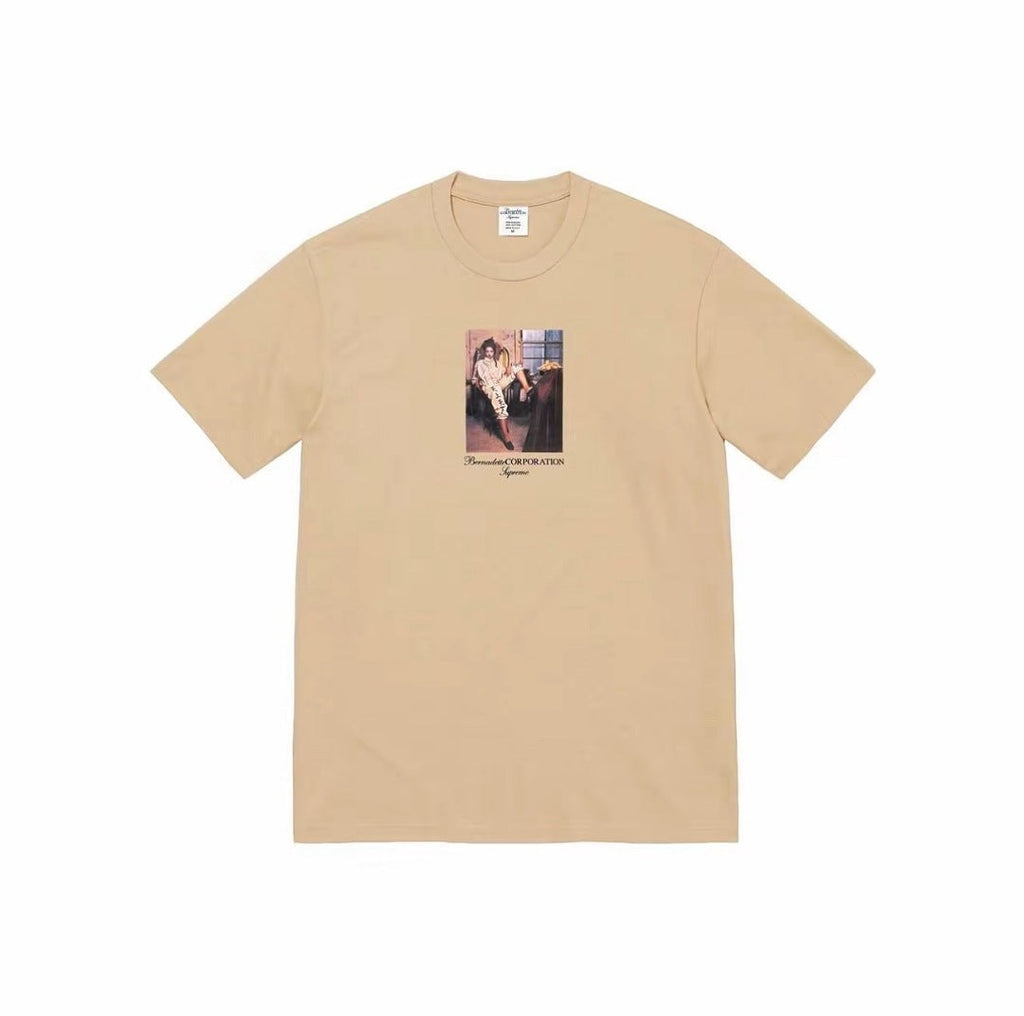 款号M465#p40💰 Supreme x BERNADETTE CORPORATION 联名款 SS23 WEEK13 TEE 图案印花Logo宽松短袖美式潮流T恤 男女同款 宽松版型 采用26 - view 2